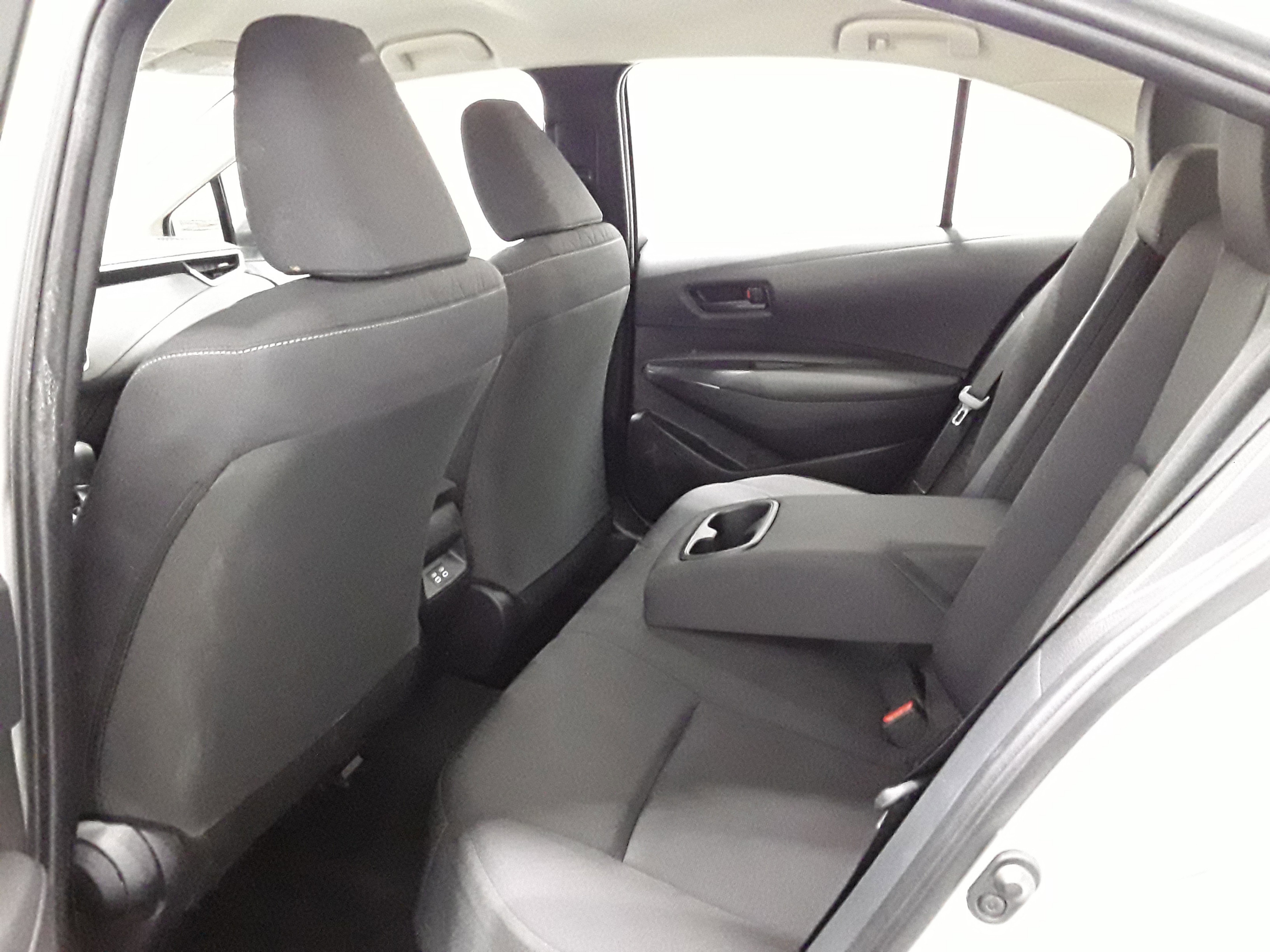Vehicle image 12 of 22