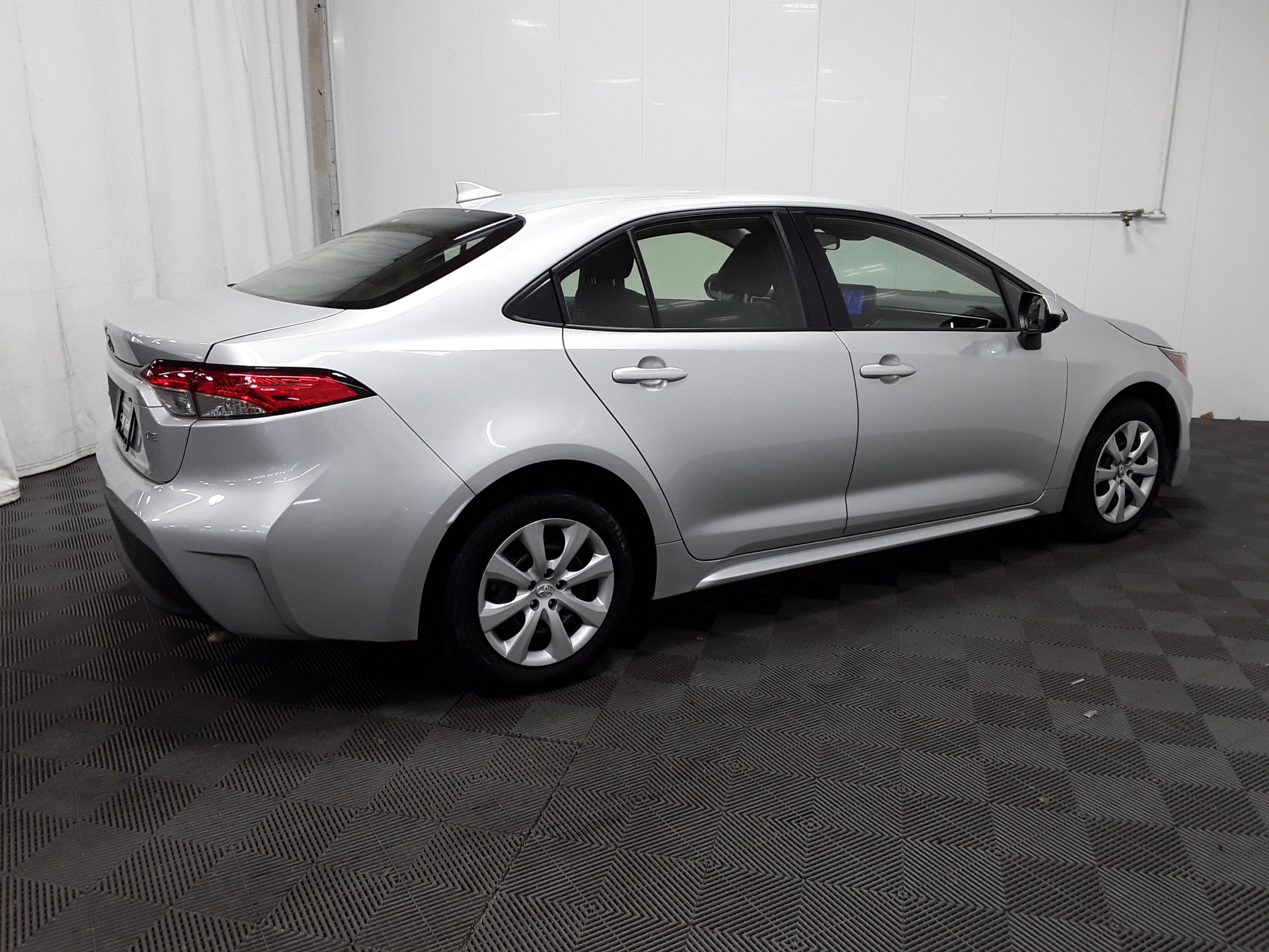 Vehicle image 2 of 22