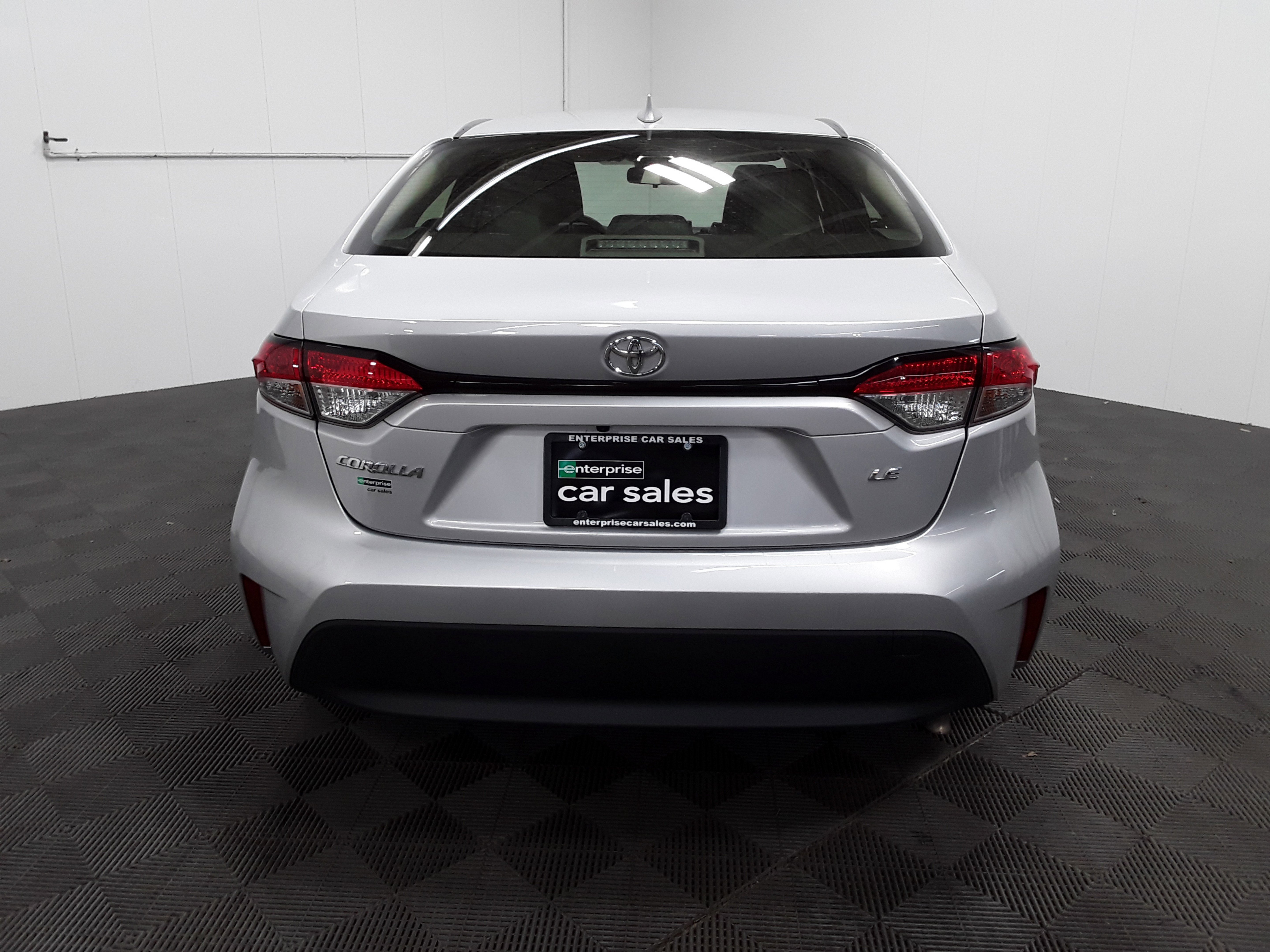 Vehicle image 4 of 22