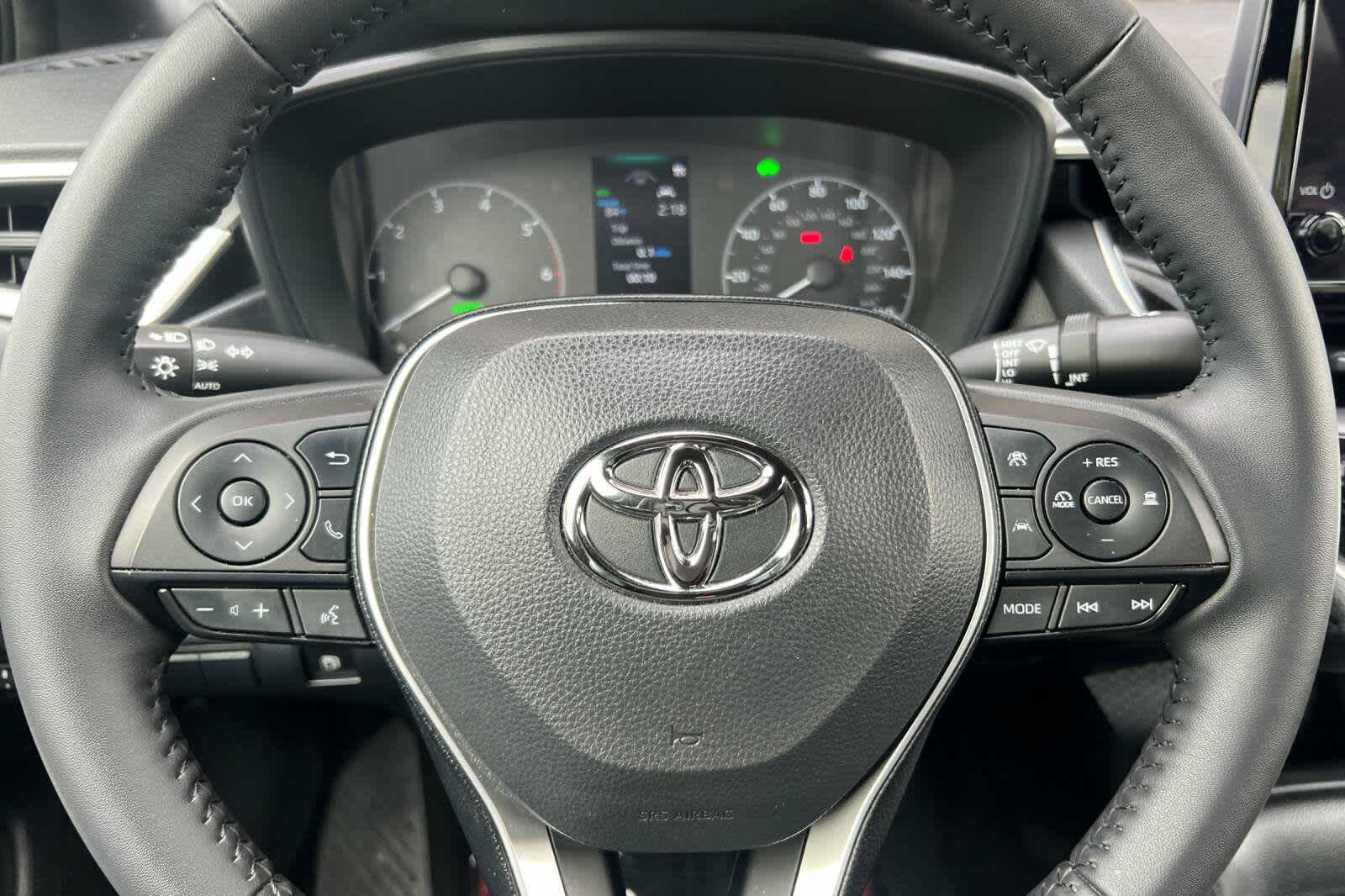 Vehicle image 23 of 29
