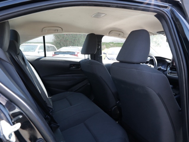 Vehicle image 19 of 31