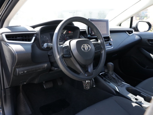 Vehicle image 14 of 31