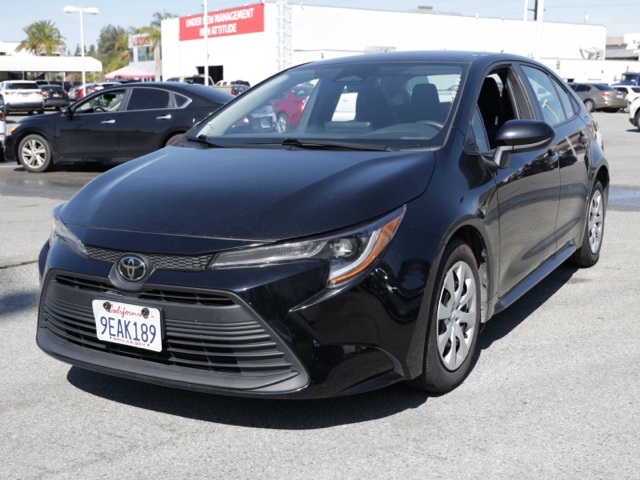 Vehicle image 10 of 31