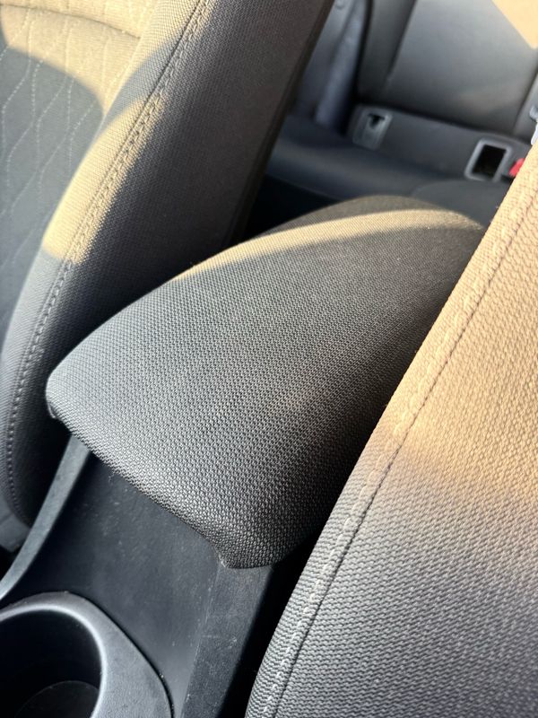 Vehicle image 11 of 13
