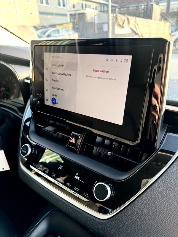 Vehicle image 9 of 13