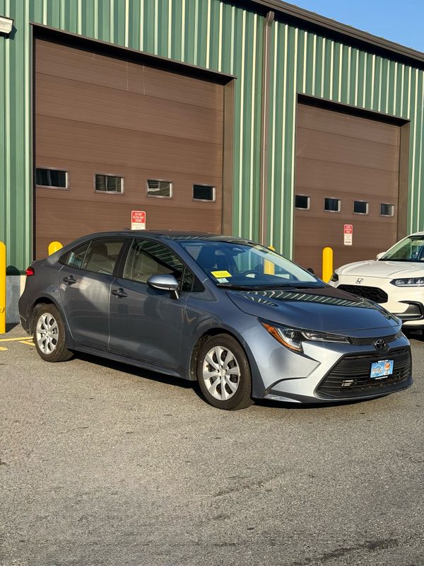 Vehicle image 3 of 13