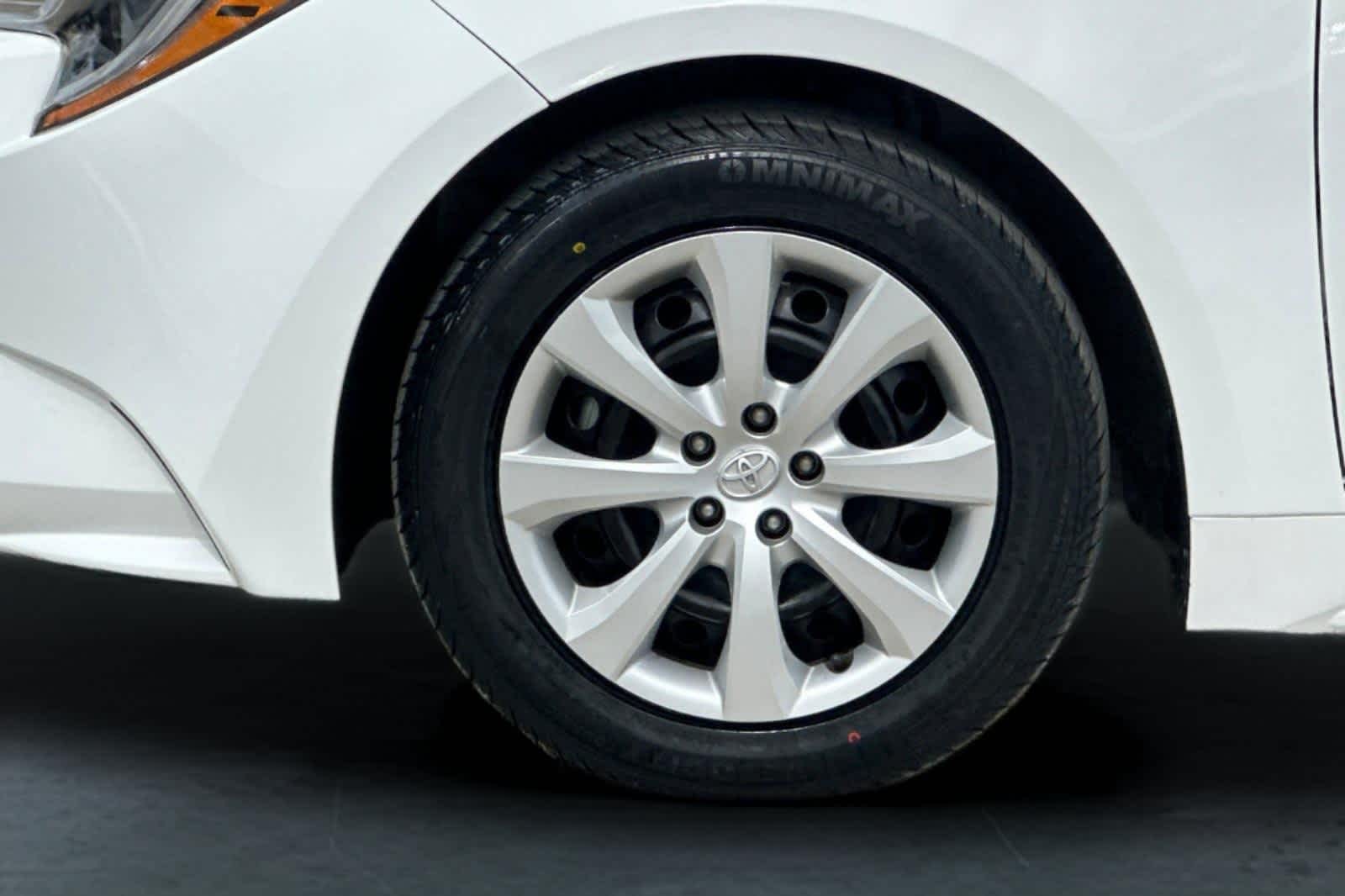 Vehicle image 24 of 25