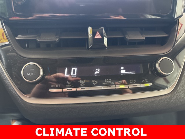 Vehicle image 12 of 28