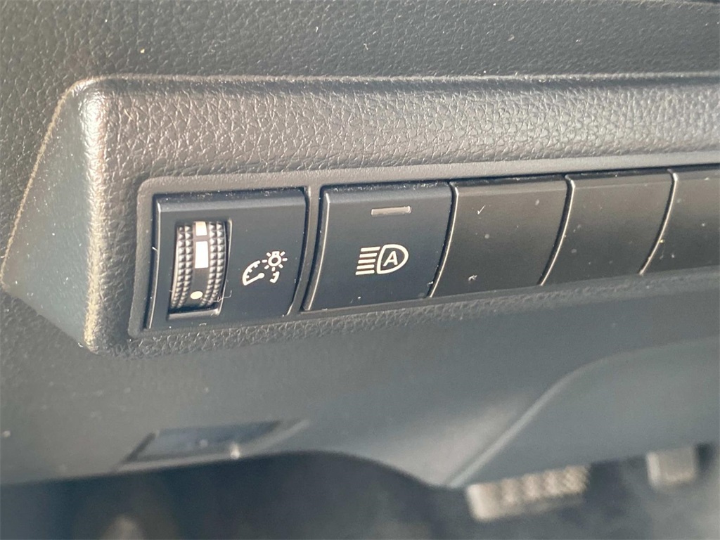 Vehicle image 24 of 35