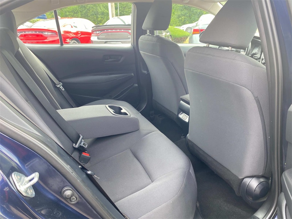 Vehicle image 12 of 35