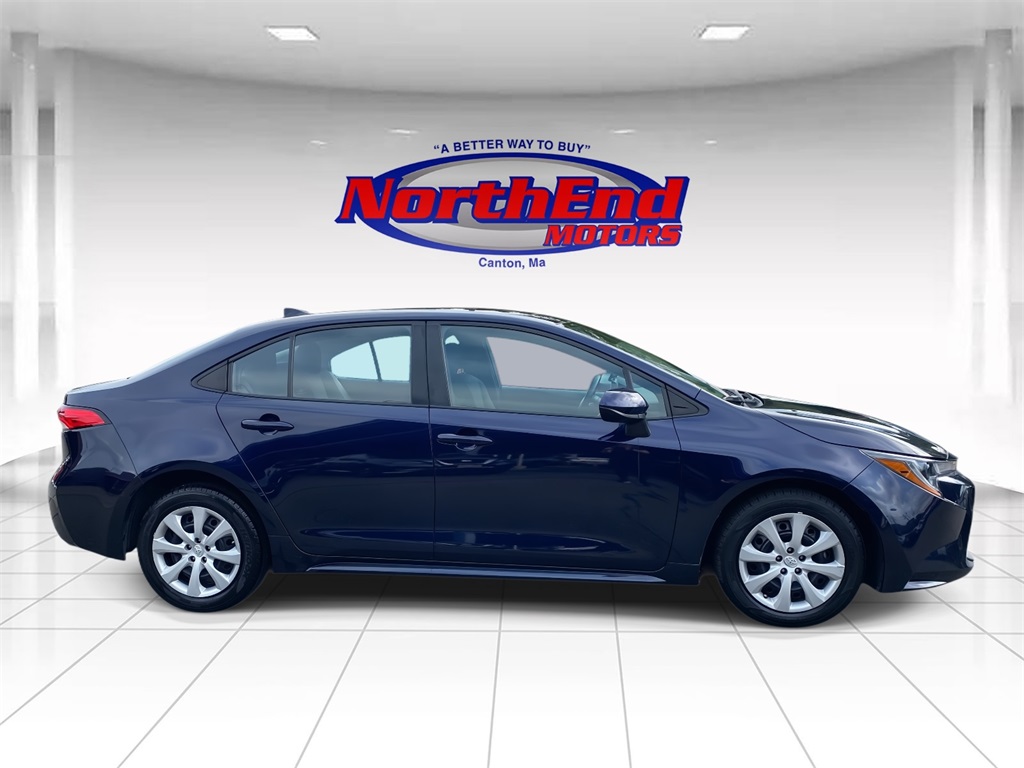 Vehicle image 4 of 35