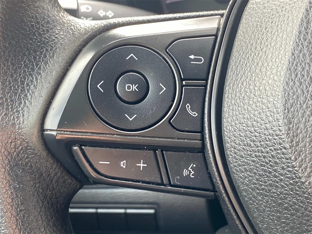 Vehicle image 23 of 35