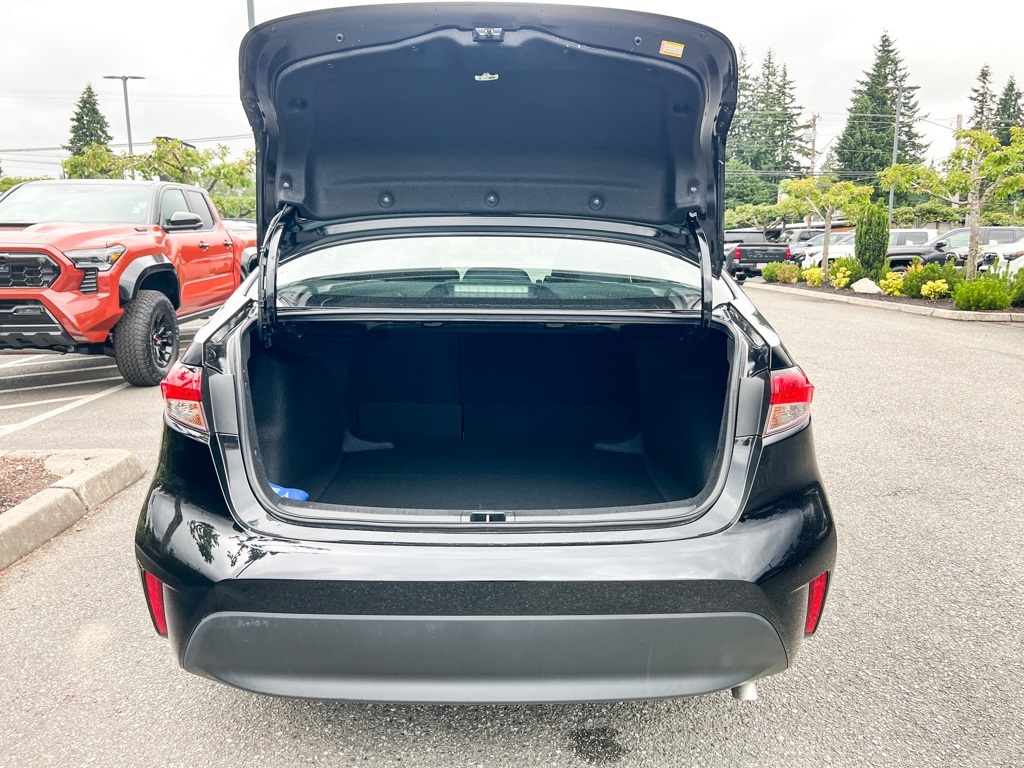 Vehicle image 10 of 20