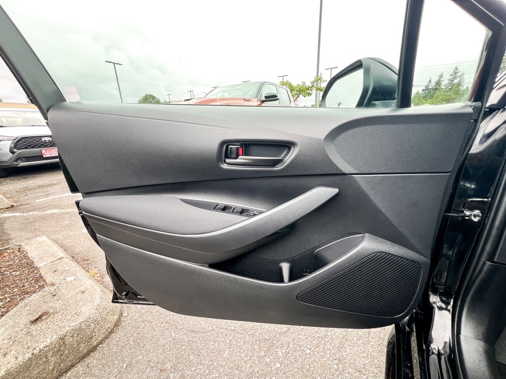 Vehicle image 18 of 20