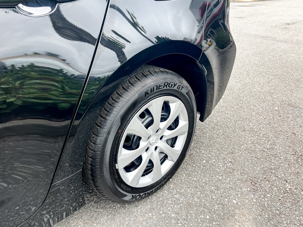 Vehicle image 9 of 20