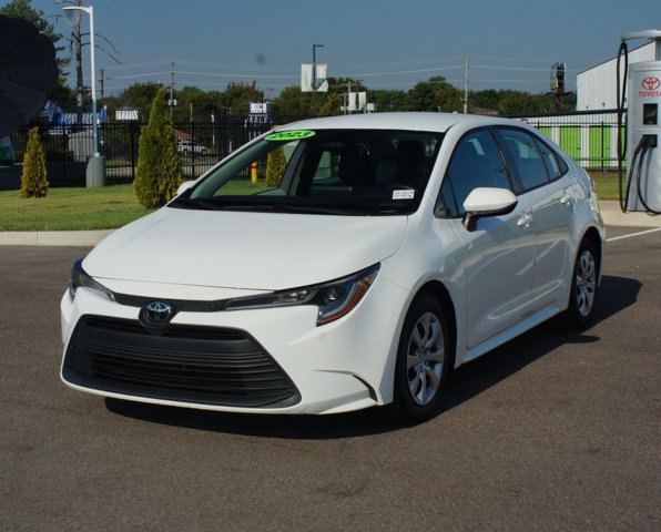 2023 Toyota Corolla LE Image 1 of 27