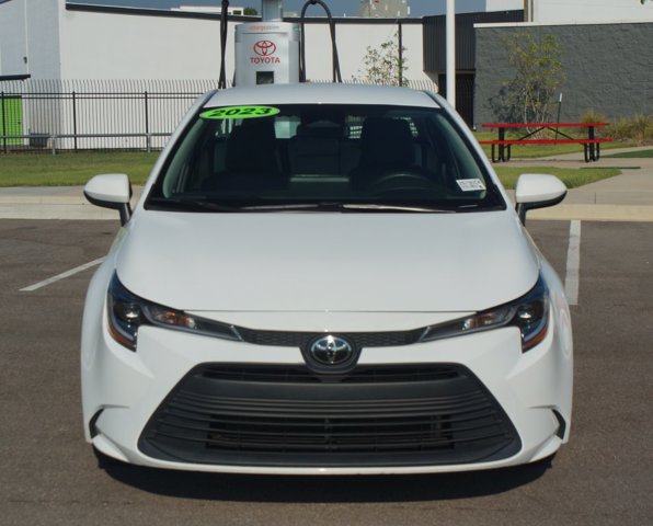 2023 Toyota Corolla LE Image 2 of 27