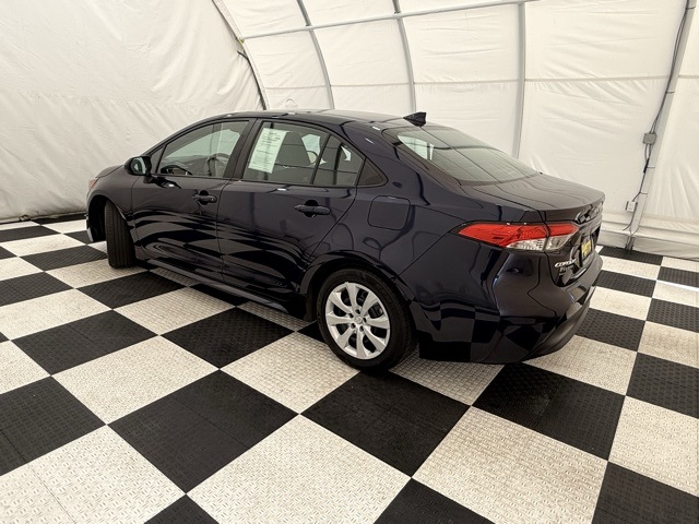 Vehicle image 5 of 39