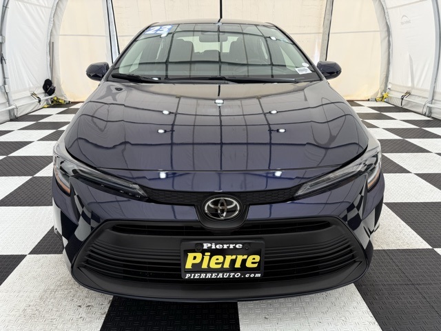 Vehicle image 2 of 39