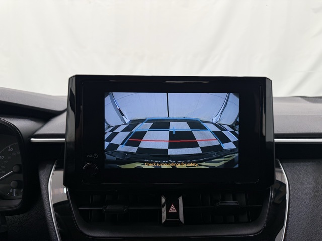 Vehicle image 19 of 39