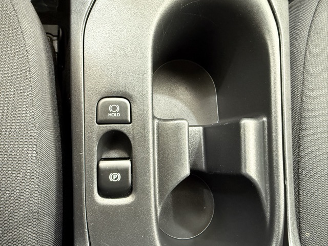 Vehicle image 37 of 39