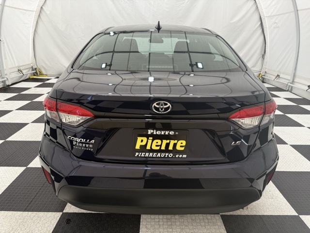 Vehicle image 10 of 39