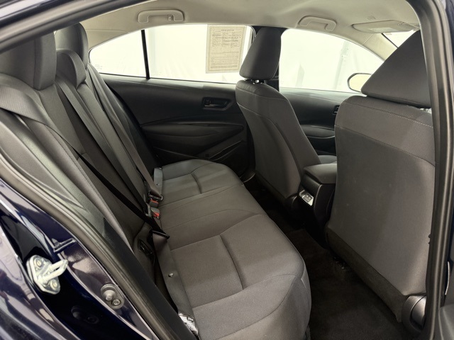 Vehicle image 11 of 39