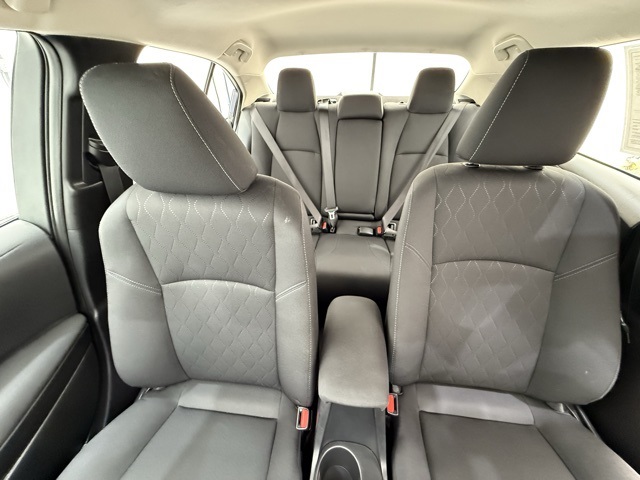 Vehicle image 12 of 39