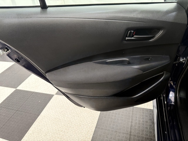 Vehicle image 24 of 39