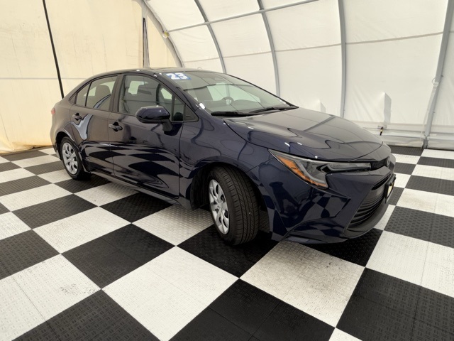 Vehicle image 3 of 39