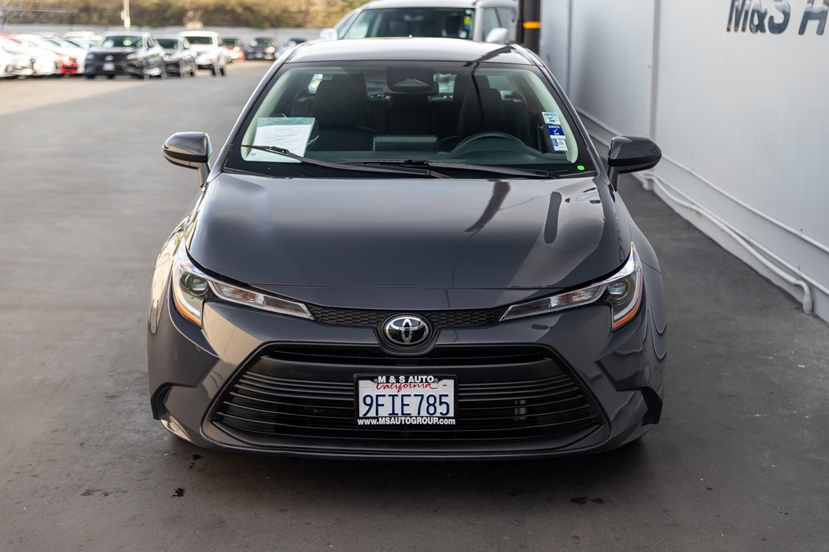 Vehicle image 3 of 16