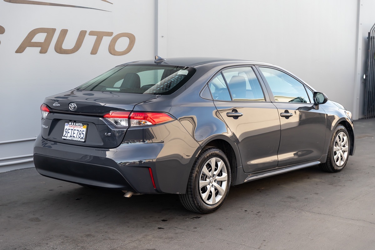 Vehicle image 2 of 16