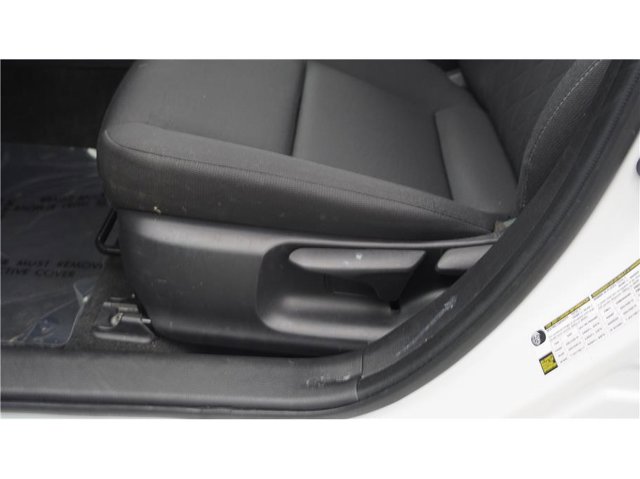 Vehicle image 13 of 29