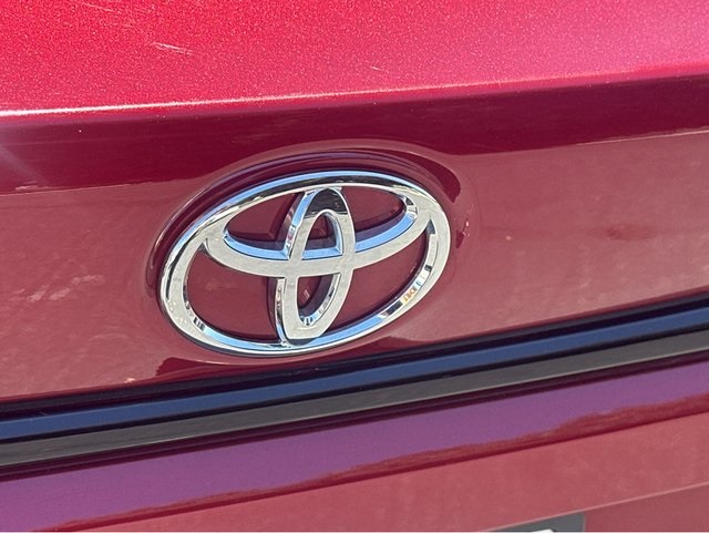 Vehicle image 20 of 40