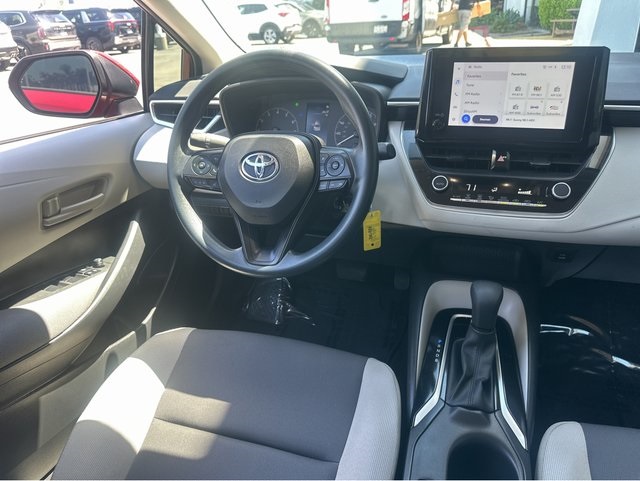 Vehicle image 13 of 40