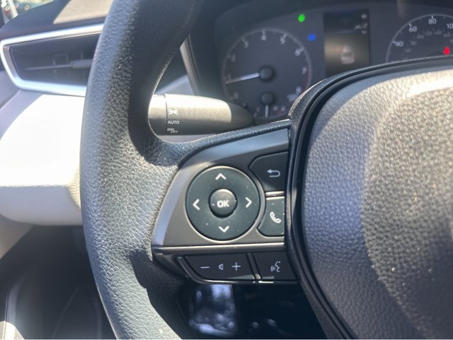 Vehicle image 23 of 40