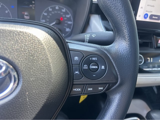 Vehicle image 24 of 40