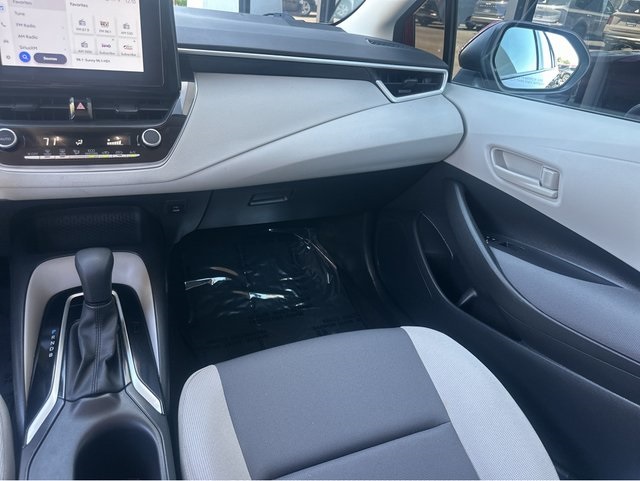 Vehicle image 14 of 40
