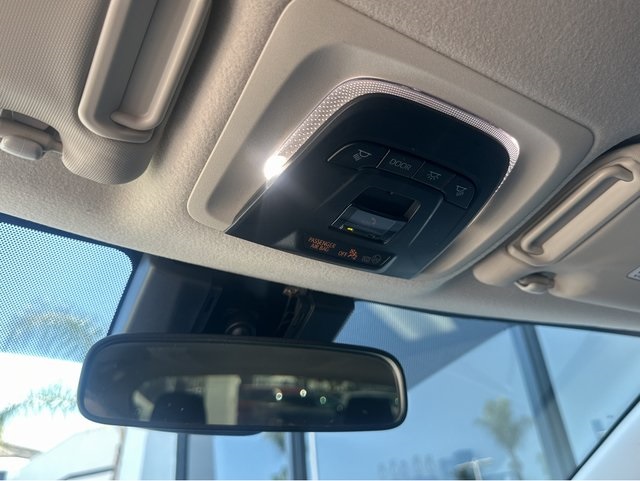Vehicle image 22 of 40