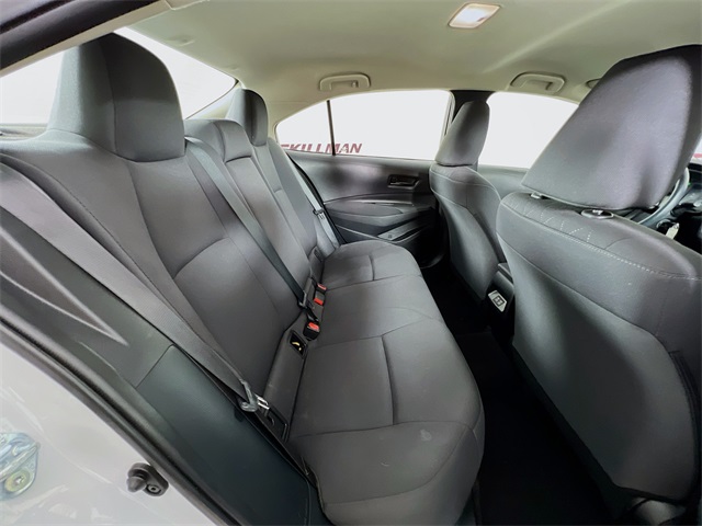 Vehicle image 15 of 38