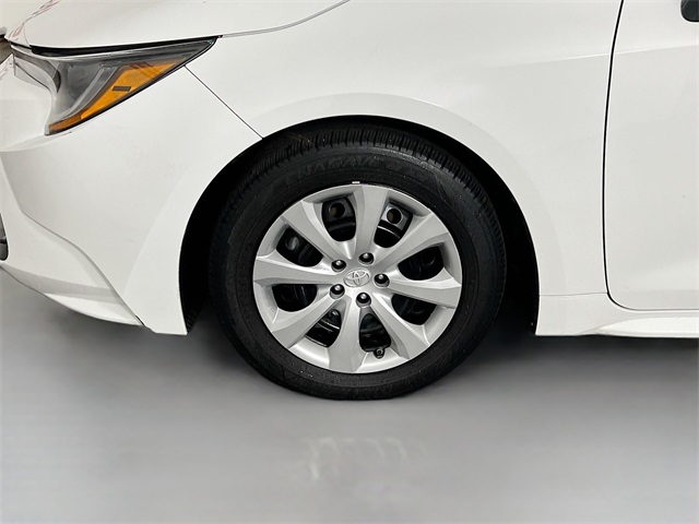 Vehicle image 13 of 38
