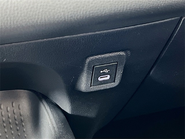 Vehicle image 28 of 38