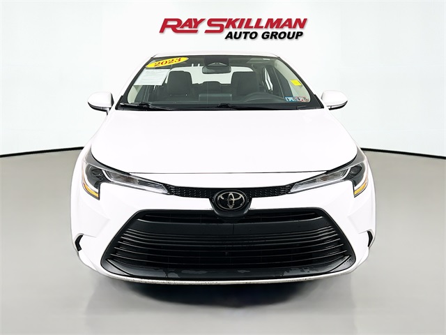 Vehicle image 2 of 38