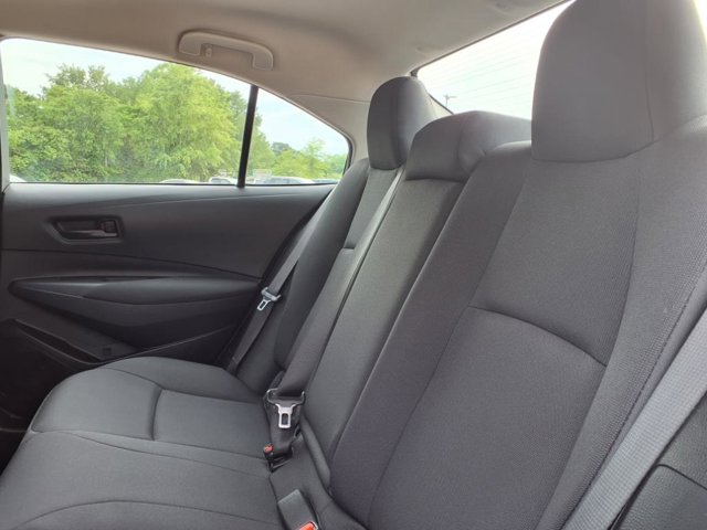 Vehicle image 23 of 25