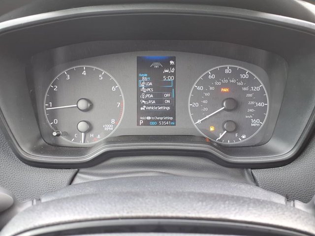 Vehicle image 18 of 25
