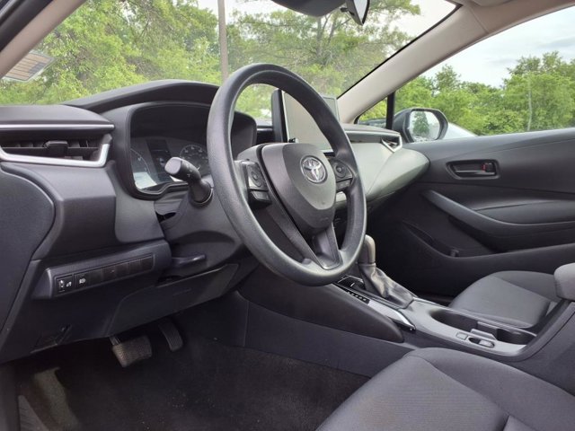 Vehicle image 10 of 25