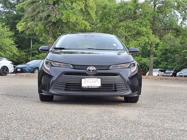 Vehicle image 4 of 25