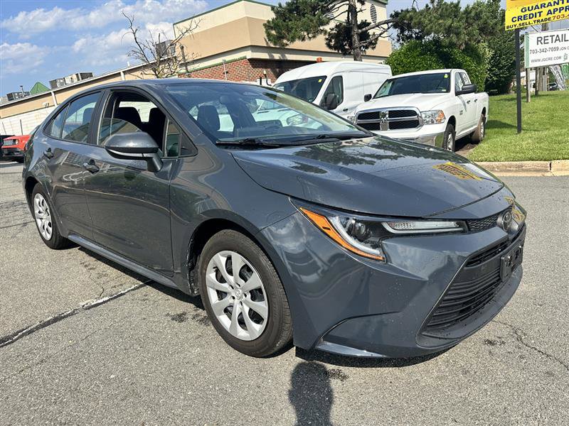 2023 Toyota Corolla LE Image 2 of 12