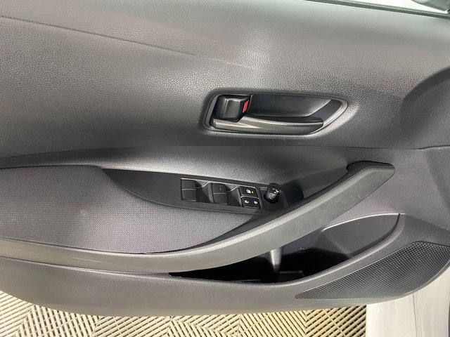 Vehicle image 20 of 23