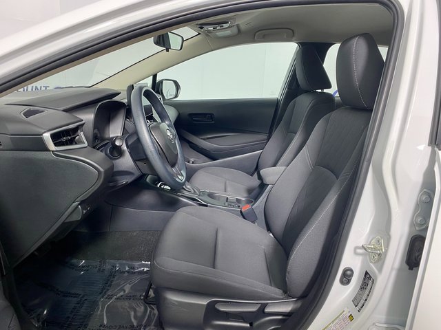 Vehicle image 10 of 23